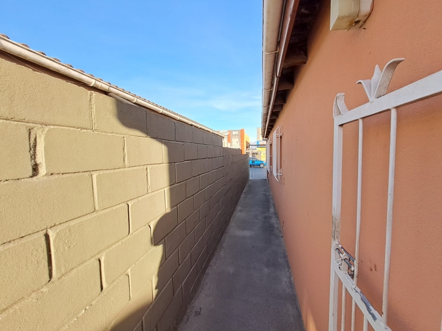 Commercial Property for Sale in Tuscany Glen Western Cape